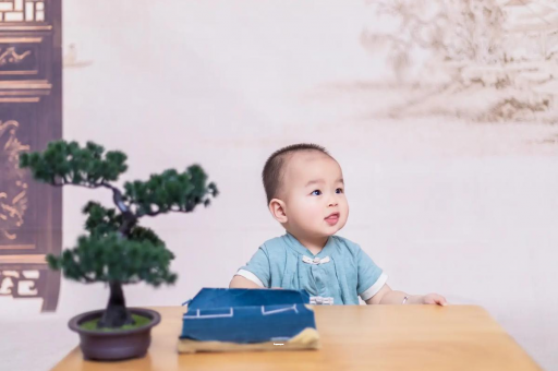 崇左三个月宝宝抬头不稳